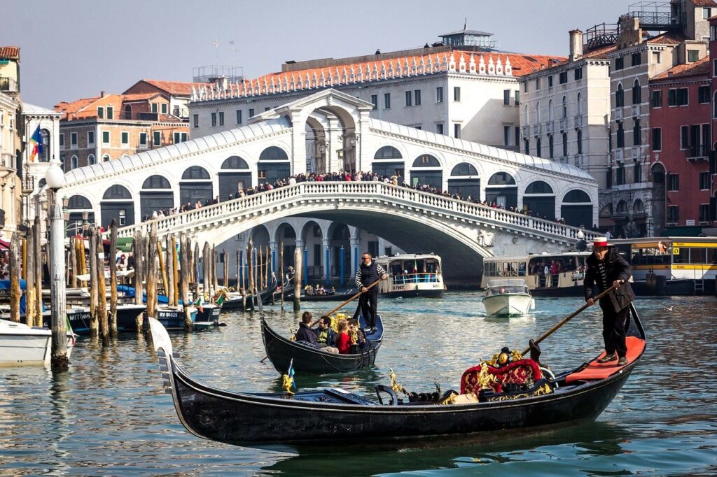 Venice gondala